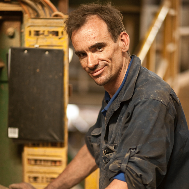 Maintenance engineer for digital panel meters